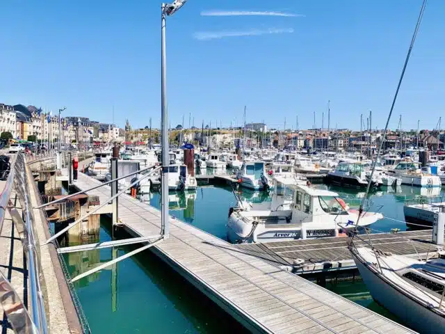 dieppe-jetee-dans-le-port